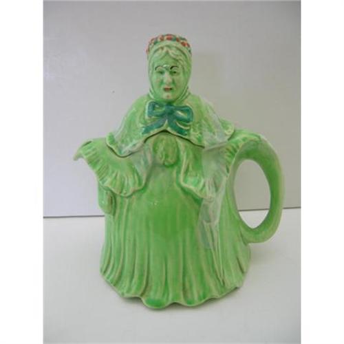 English Little Old Lady Teapot 1744255