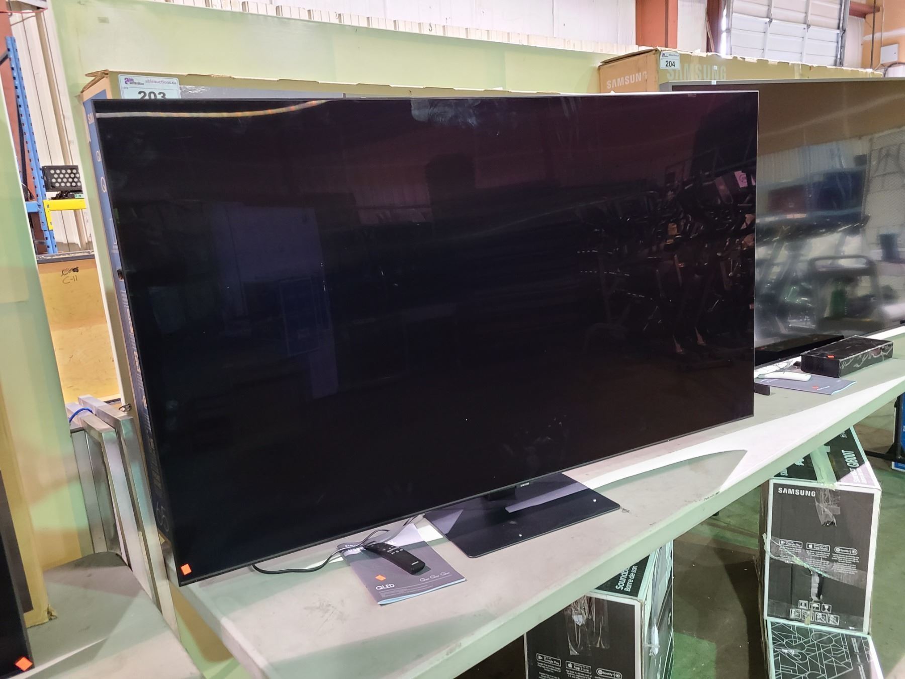 Samsung Qn65q80taf Q80t 65 4k Qled Smart Television With Remote Power Cord Able Auctions Samsung Qn65q80taf Q80t 65 4k Qled Smart Television With Remote Power Cord Able Auctions