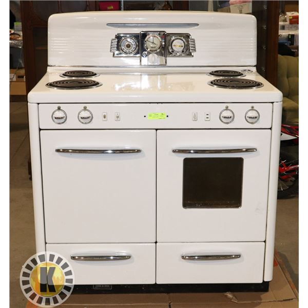 GENERAL STEEL WHITE ANTIQUE FOUR BURNER STOVE