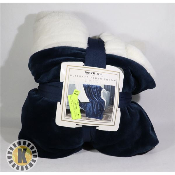 MON CHATEAU ULTIMATE PLUSH THROW 60" X 70"