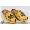 Image 1 : VINTAGE DUTCH HANDCARVED/PAINTED WOODEN SHOES