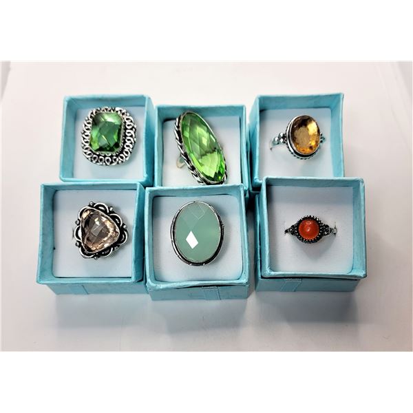 12)  LOT OF 6 FASHION RINGS, INCLUDES PERIDOT