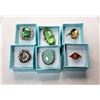 Image 1 : 12)  LOT OF 6 FASHION RINGS, INCLUDES PERIDOT