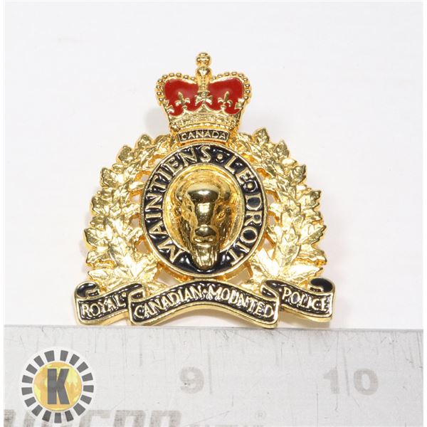 VINTAGE RCMP ISSUE CAP BADGE