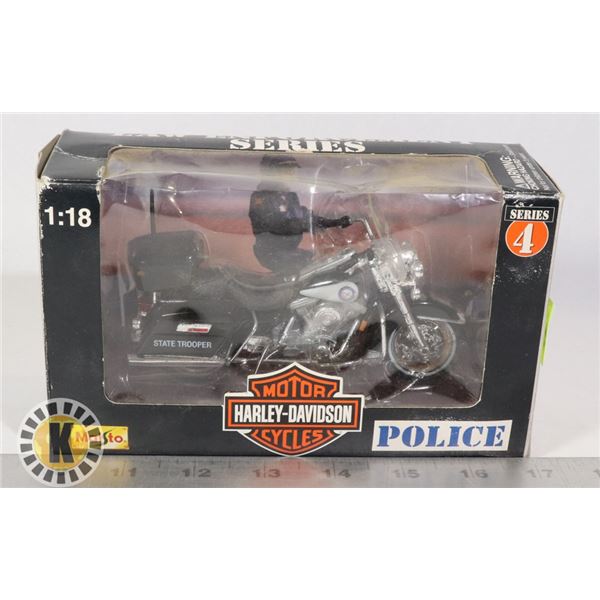 HARLEY DAVIDSON 1:18 SCALE POLICE MOTORCYLE