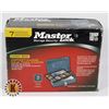 Image 1 : MASTERLOCK STORAGE BOX
