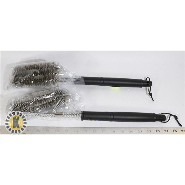 LOT OF TWO BBQ CLEANING BRUSHES