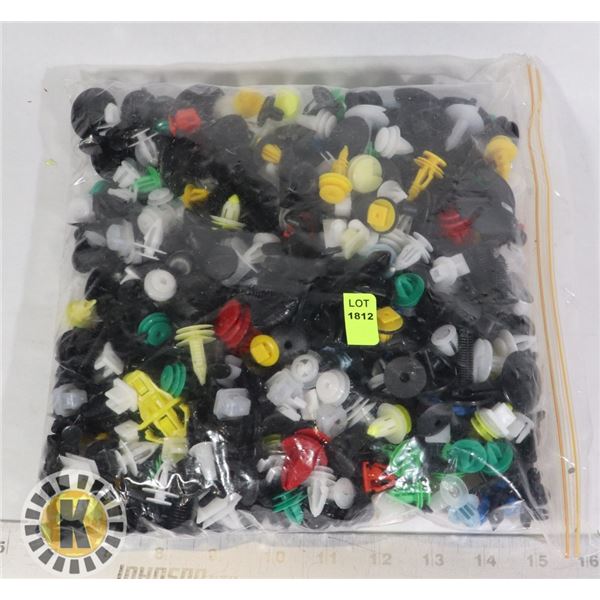 LARGE BAG OF ASSORTED AUTOMTIVE REPLACEMENT CLIPS