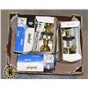 Image 1 : ASSORTED BOX OF LOCKING DOOR HANDLES SETS OF FOUR