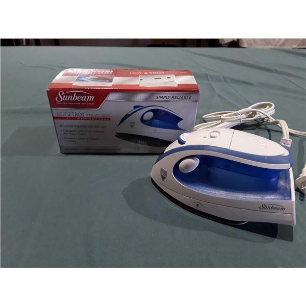 Sunbeam Hot2Trot Travel Iron