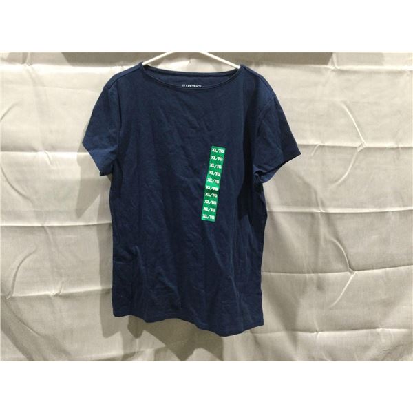 Ellen Tracy T-shirt (XL)