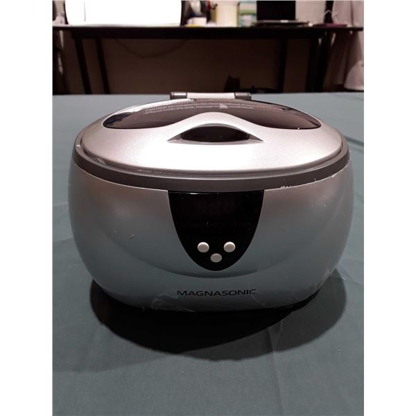 Magnasonic Digital Ultrasonic Jewlery & Eyeglass Cleaner
