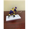 Image 2 : Adjustable Posing Figure- Hockeys Marcel Dionne
