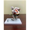 Image 3 : Adjustable Posing Figure and Puck- Hockeys Dion Phaneuf
