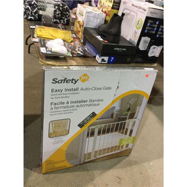 Safety 1st Auto-Close Gate (29in-38in W/L x 28in)