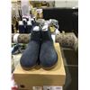 Image 1 : UGG Size 10 Boots