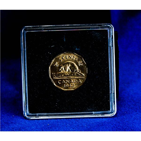 CHOICE UNCIRCULATED 1942 TOMBAC BRASS CANADA 5 CEN