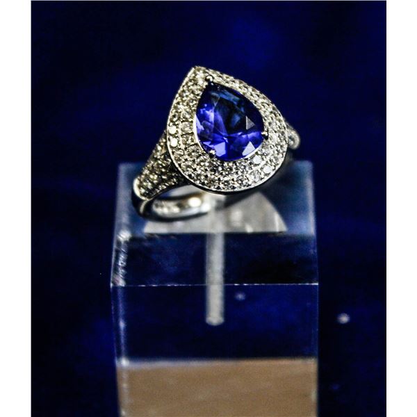 STUNNING DESIGNER .925 TEAR DROP RING WITH MANY ST