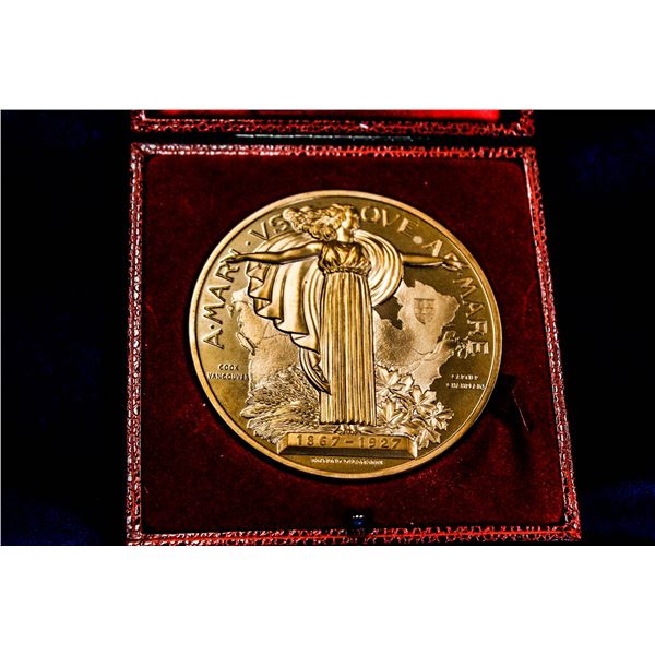 CANADIAN HERITAGE MINT DIAMOND JUBILEE MEDAL