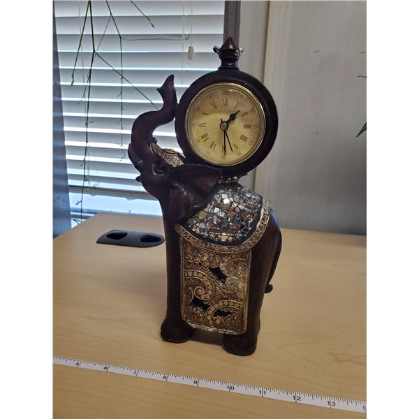 WOODEN ELEPHANT CLOCK