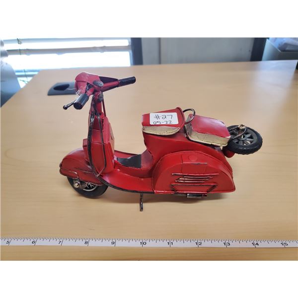 8" TIN VESPA
