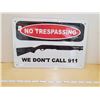Image 1 : TIN SIGN 'NO TRESSPASING'