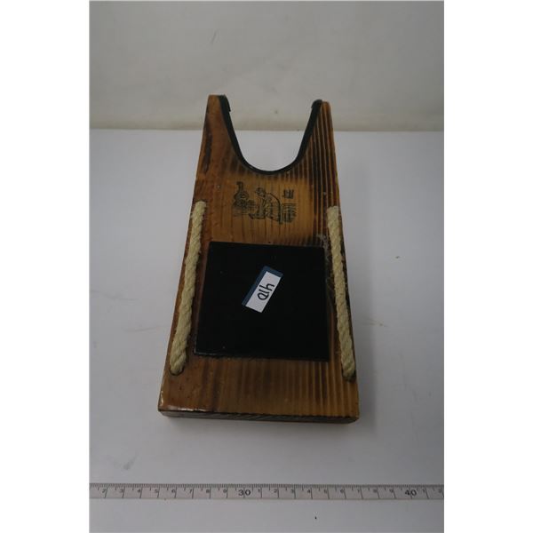 DECORATIVE BOOT REMOVER