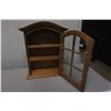 Image 2 : WOOD DISPLAY CABINET 20.5X15"