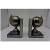 Image 2 : WORLD GLOBE BOOK ENDS