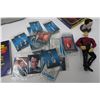 Image 4 : Star Wars Trivia Game(Works) and Star Trek toys and mini cards