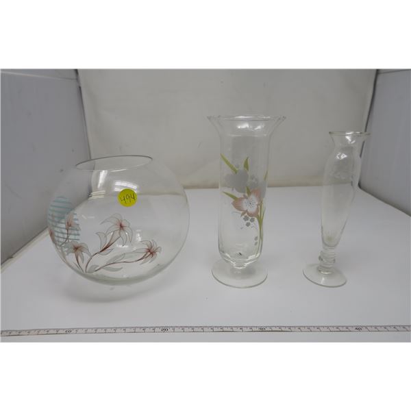 3 Piece Glass Items with Flower details