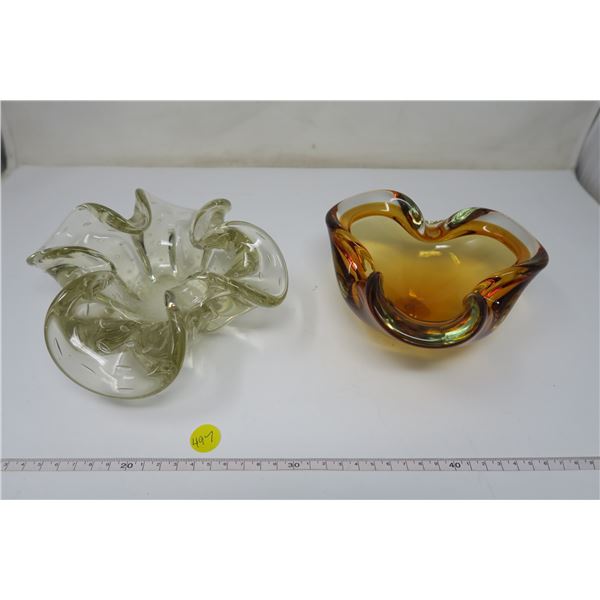 2 pieces yellow heavy glass - 1 bubble glass