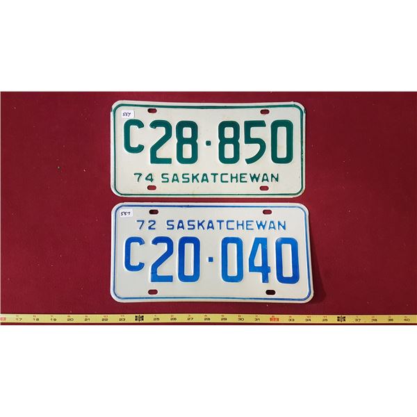 1972 C20.040, 1974 C28.850 Licence Plates