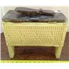 Image 5 : Antique Shoe Box with Lots of Treasures