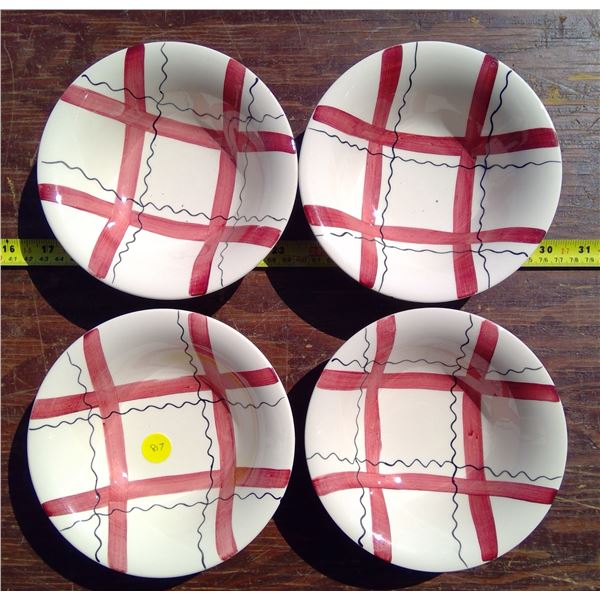 4 - 6  Bowls made in England