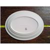 Image 2 : 1 - 13.5" Oval Platter - Cornish Rose USA 22k Gold