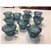 Image 3 : Lot of 10 vintage Indiana blue carnival glass harvest grape punch mugs
