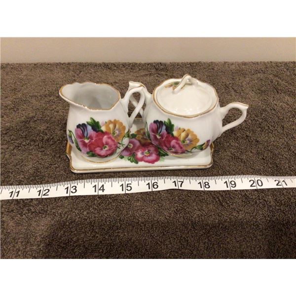 Vintage cream/sugar/tray set, stamped Japan, no chips - 3 photos