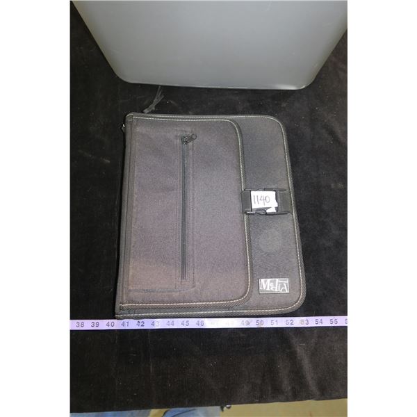 #1140 - Card Binder #11 >> 729 Baseball Cards - 90 Cards of Hall Of Fame Stars from the 70's and 80'