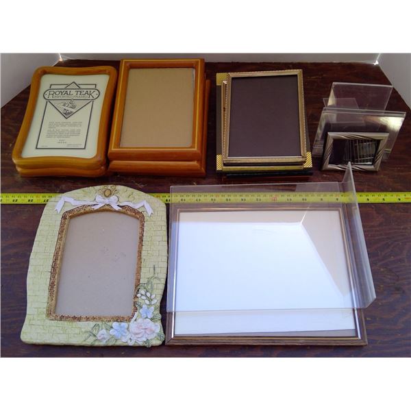 6 Teak & 8 Other Clear Pictures Frames
