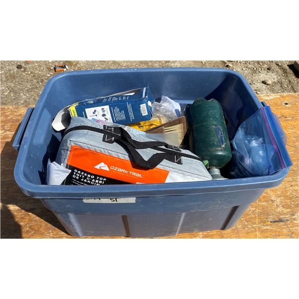 Lot Of Camping Supplies (Hatchet + Coleman Lamp + Etc)