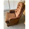 Image 2 : Brown Lounge Chair