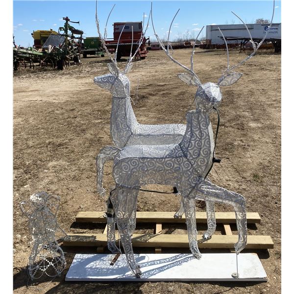 2 Light Up Reindeer Christmas Decor + Small Angel