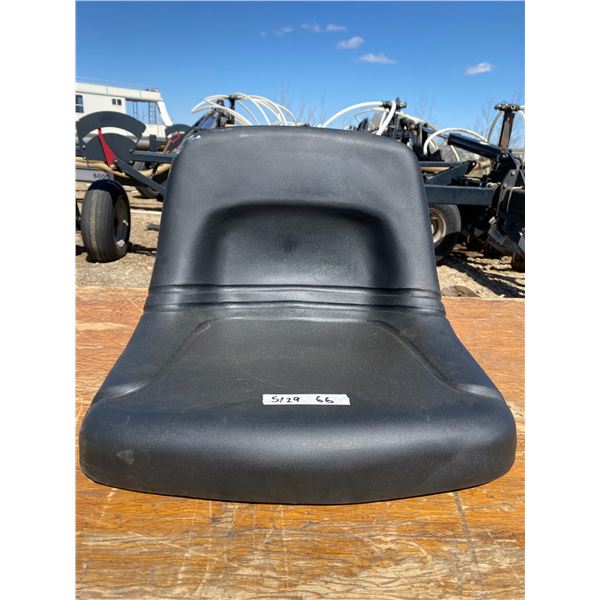 1 Tractor Seat Good Condition