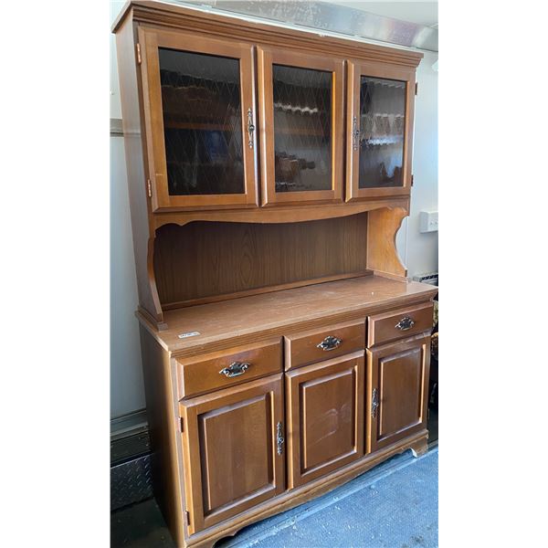 Maple 2 piece Buffet And Hutch (71"x16"x46")