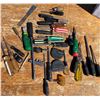 Image 1 : Lot Of Screw Drivers