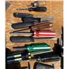 Image 2 : Lot Of Screw Drivers