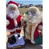 Image 2 : Lot Of Santa And Mrs. Clause Decor