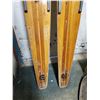 Image 4 : 2 X CYPRESS GARDENS WOODEN WATER SKIS