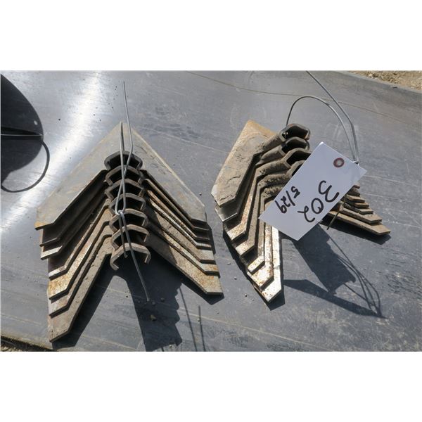 14 x Bourgault Cultivating Shovels - 14"x11"